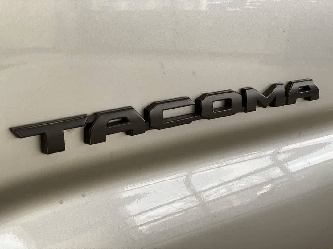 Thumbnail: 2020 Toyota Tacoma - 10