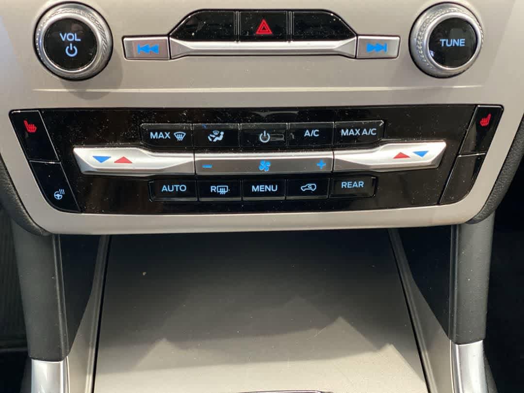 Thumbnail: 2023 Ford Explorer - 21