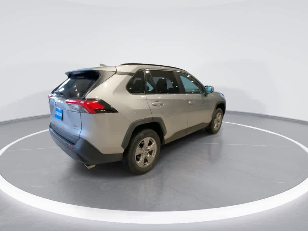 Thumbnail: 2025 Toyota RAV4 - 9