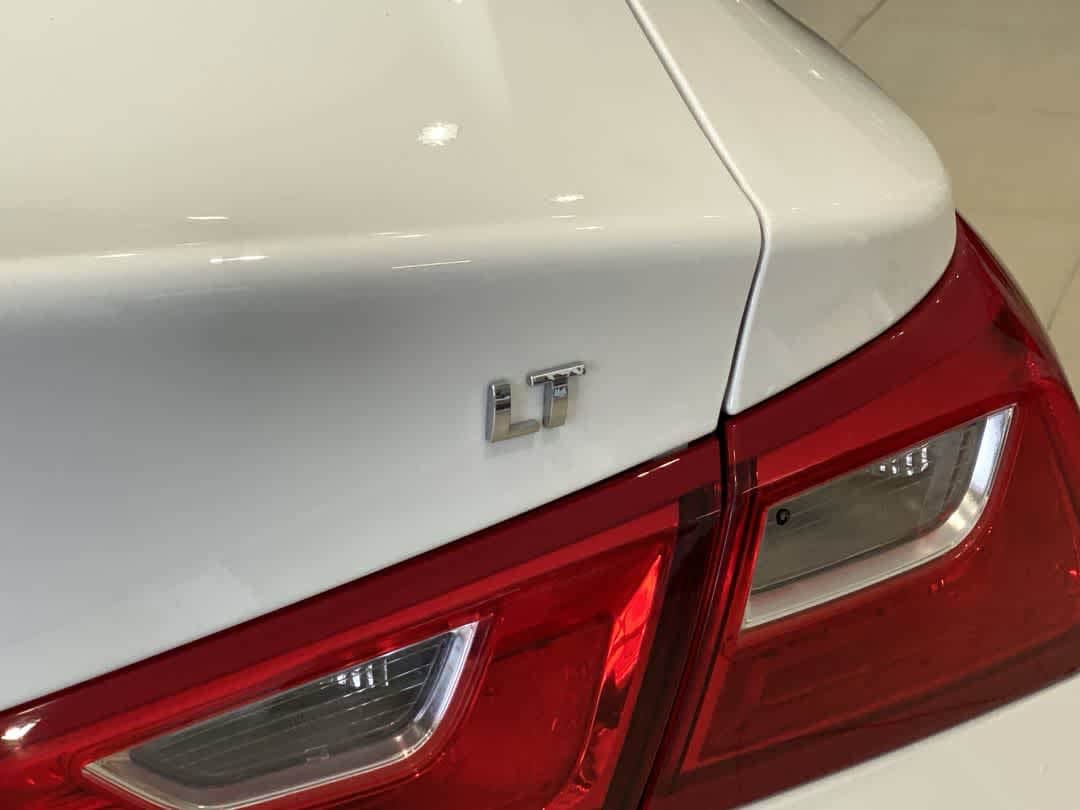 Thumbnail: 2023 Chevrolet Malibu - 12