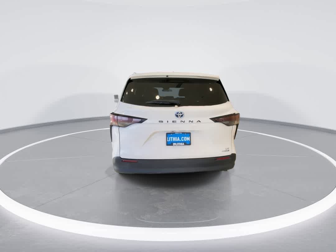 Thumbnail: 2023 Toyota Sienna - 7