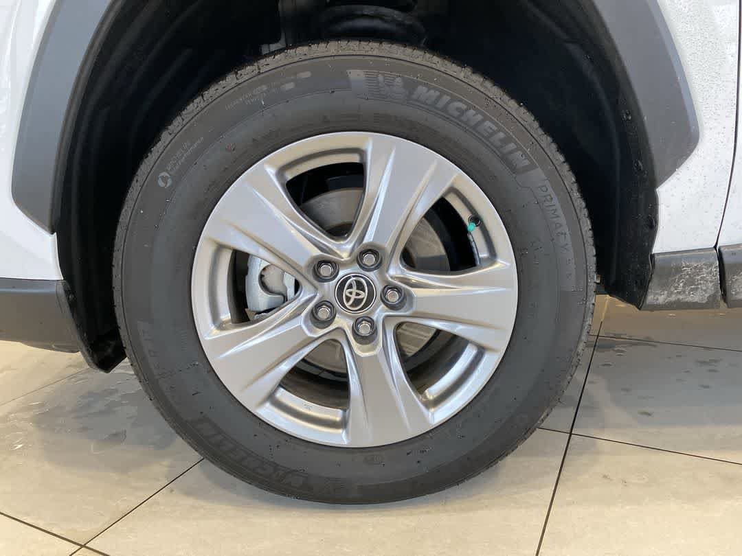 Thumbnail: 2025 Toyota RAV4 - 10