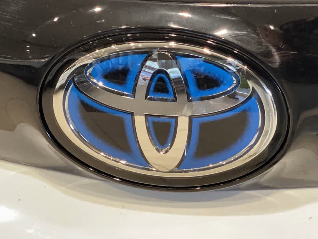 Thumbnail: 2025 Toyota Sienna - 10