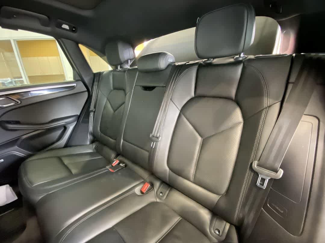 Thumbnail: 2018 Porsche Macan - 23