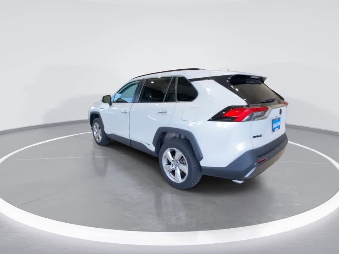 Thumbnail: 2021 Toyota RAV4 - 6