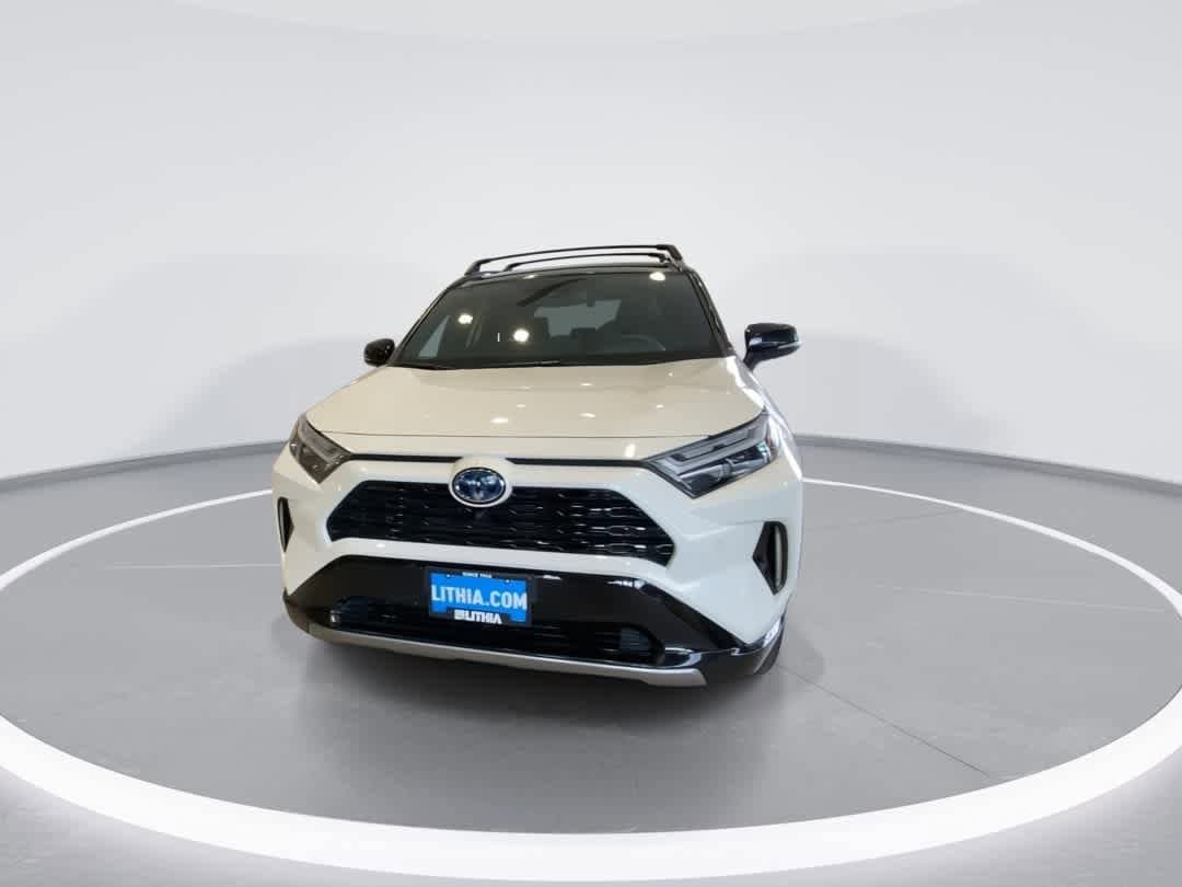 Thumbnail: 2022 Toyota RAV4 - 3