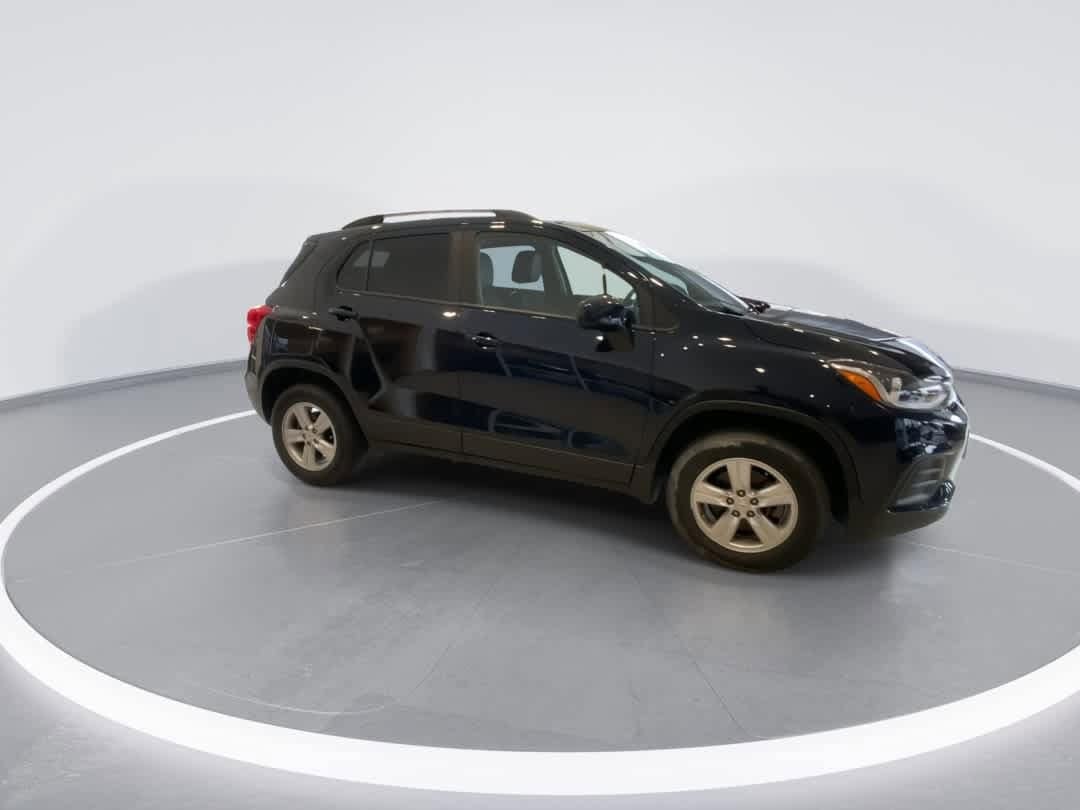 Thumbnail: 2021 Chevrolet Trax - 9