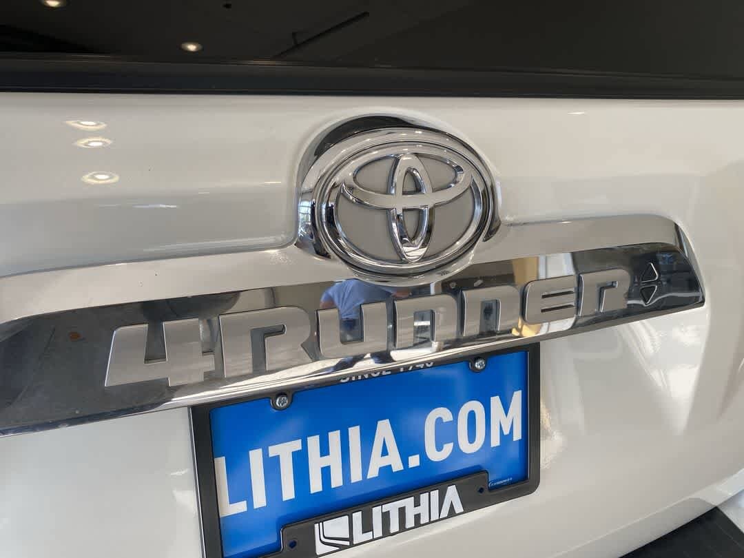 Thumbnail: 2019 Toyota 4Runner - 11