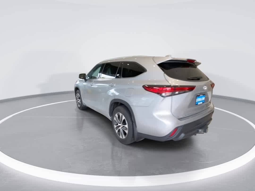 Thumbnail: 2021 Toyota Highlander - 6