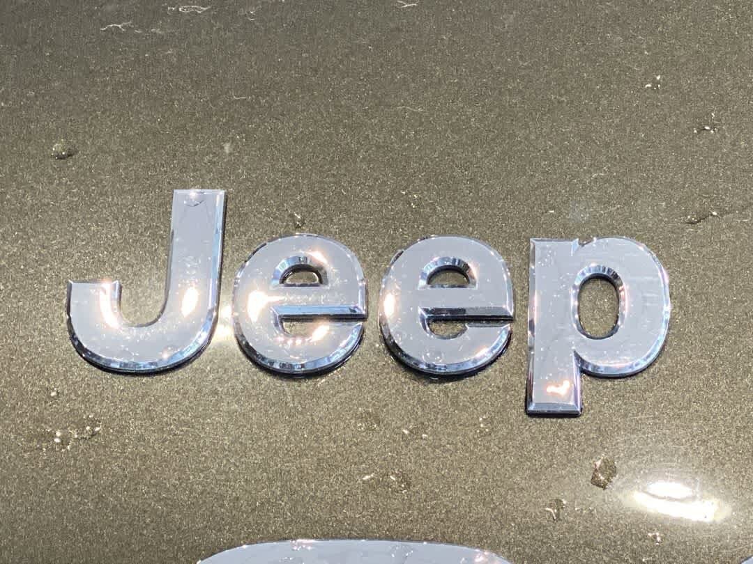 Thumbnail: 2015 Jeep Cherokee - 10