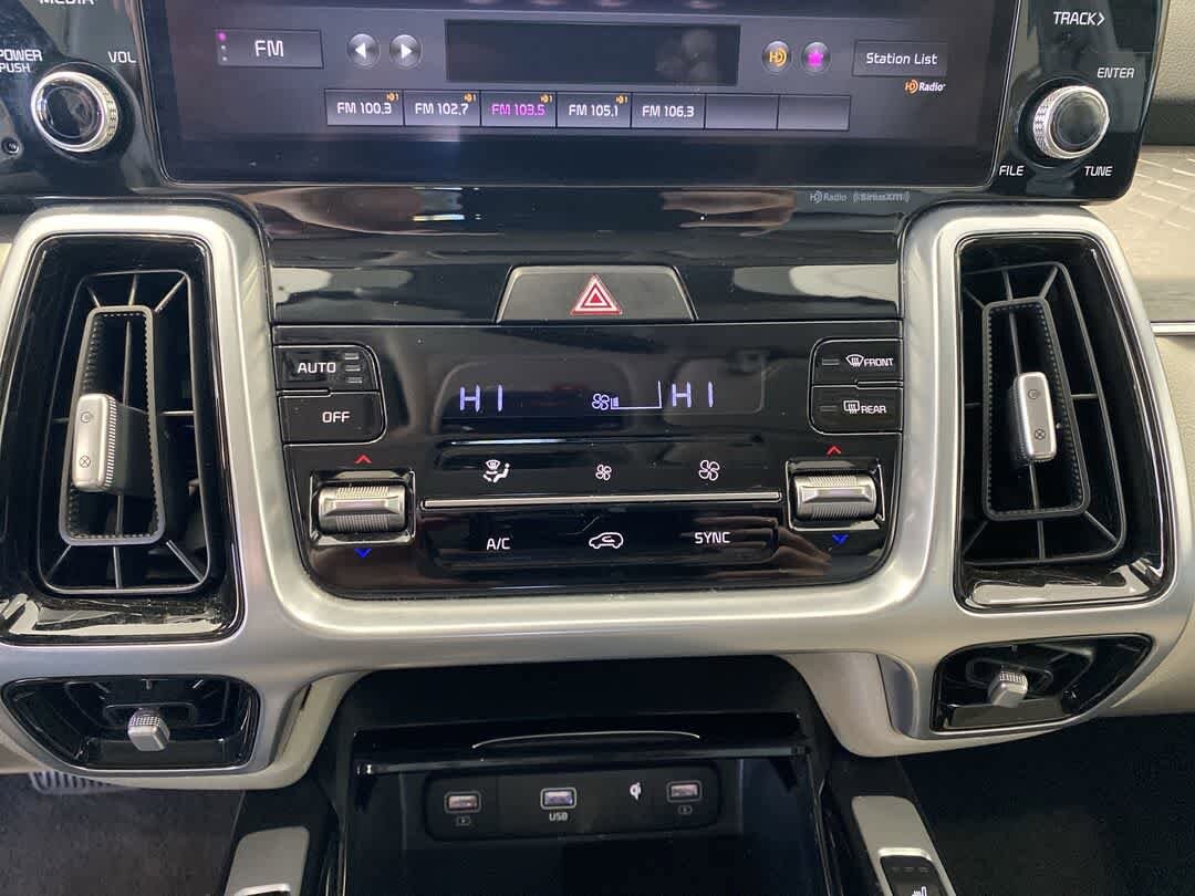 Thumbnail: 2022 Kia Sorento - 21
