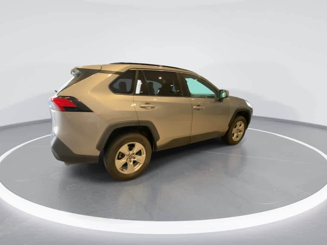 Thumbnail: 2020 Toyota RAV4 - 7