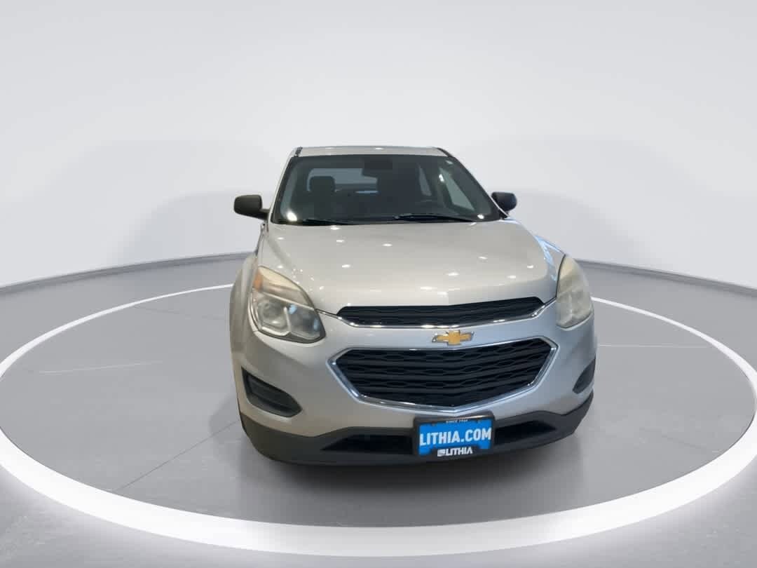 2016 Chevrolet Equinox L photo 3