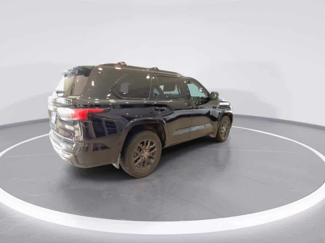 Thumbnail: 2023 Toyota Sequoia - 8