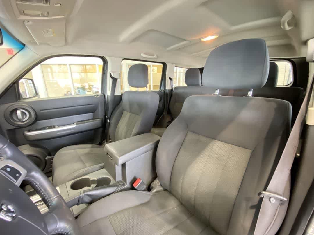 Thumbnail: 2011 Dodge Nitro - 14