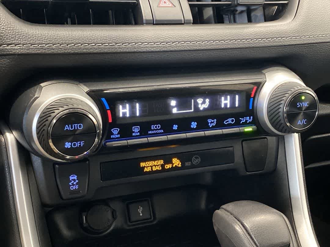 Thumbnail: 2021 Toyota RAV4 - 18