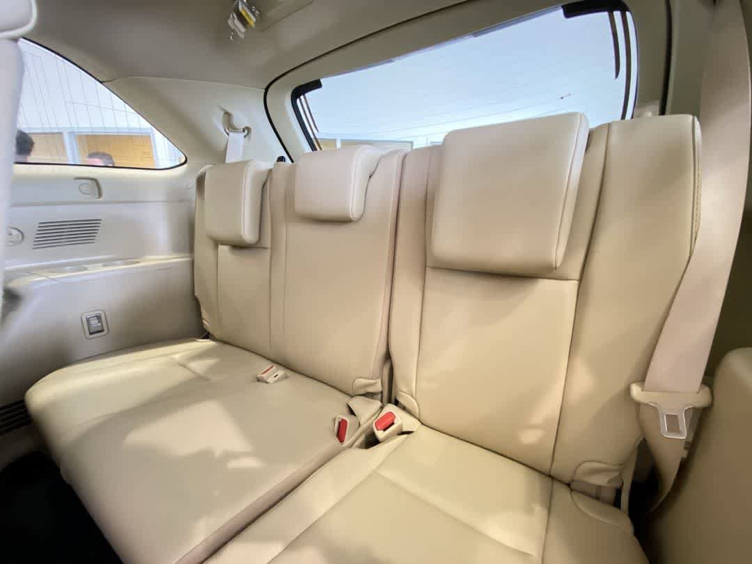 Thumbnail: 2019 Toyota Highlander - 27