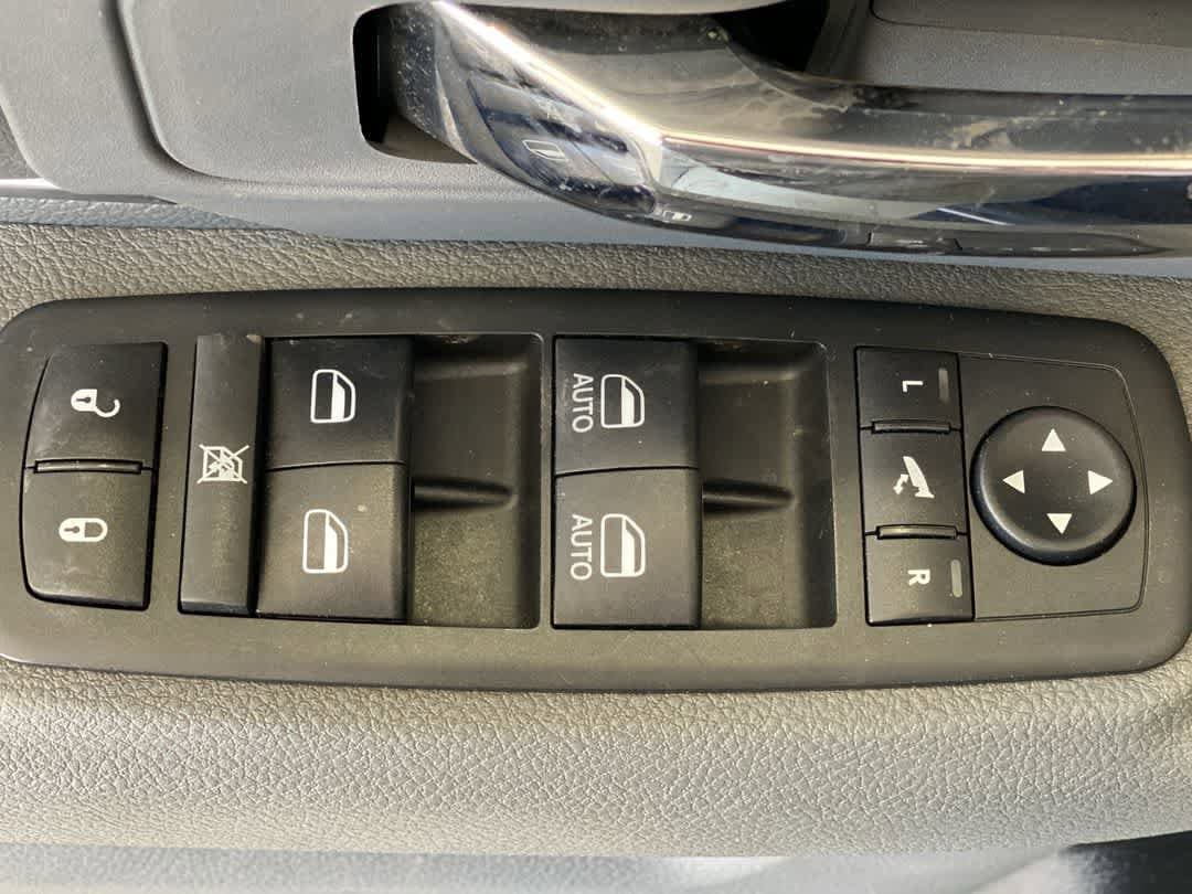 Thumbnail: 2019 RAM 1500 Classic - 16