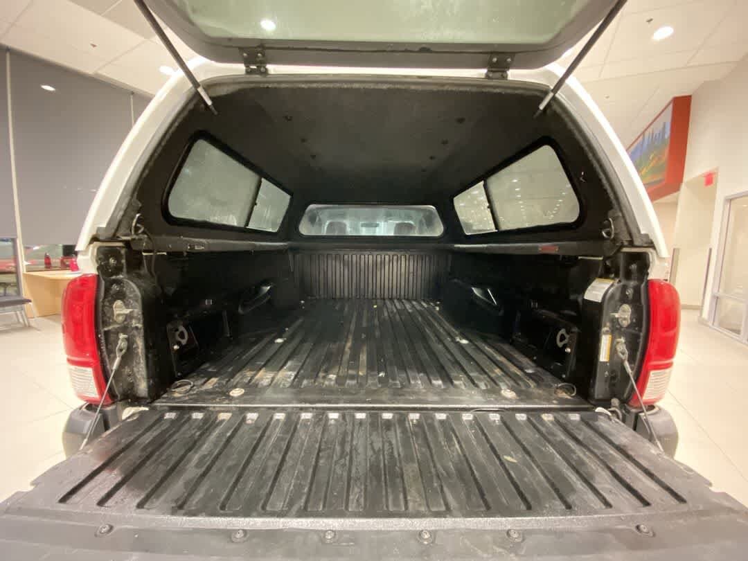 Thumbnail: 2017 Toyota Tacoma - 24