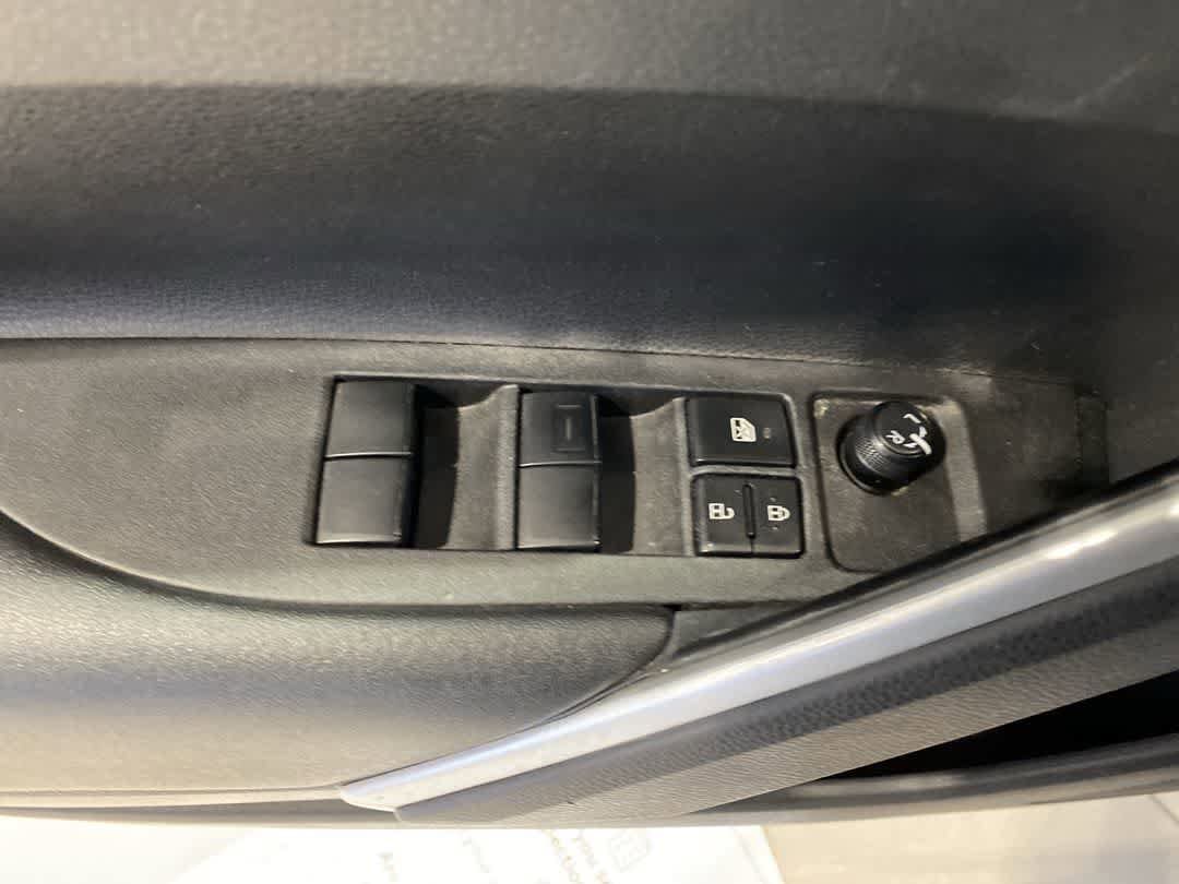 Thumbnail: 2022 Toyota Corolla Cross - 13