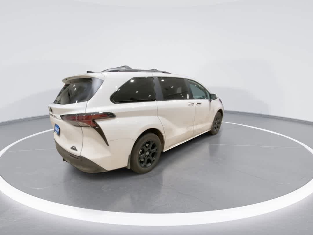 Thumbnail: 2026 Toyota Sienna - 8