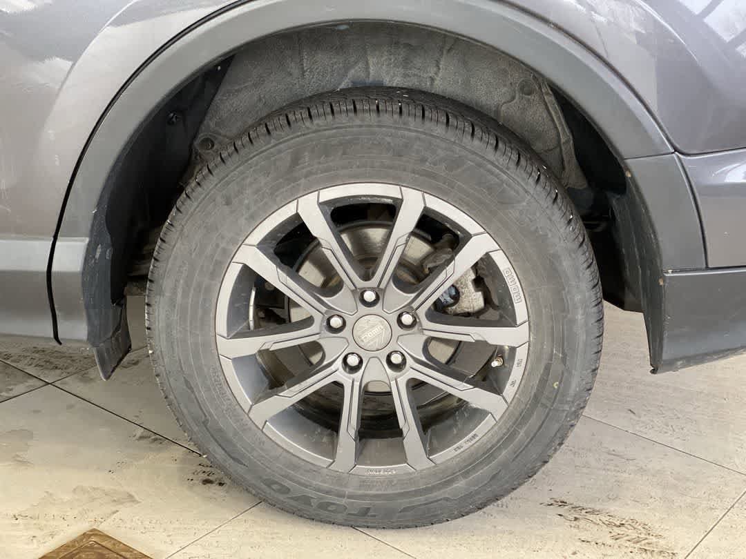 Thumbnail: 2018 Toyota RAV4 - 13