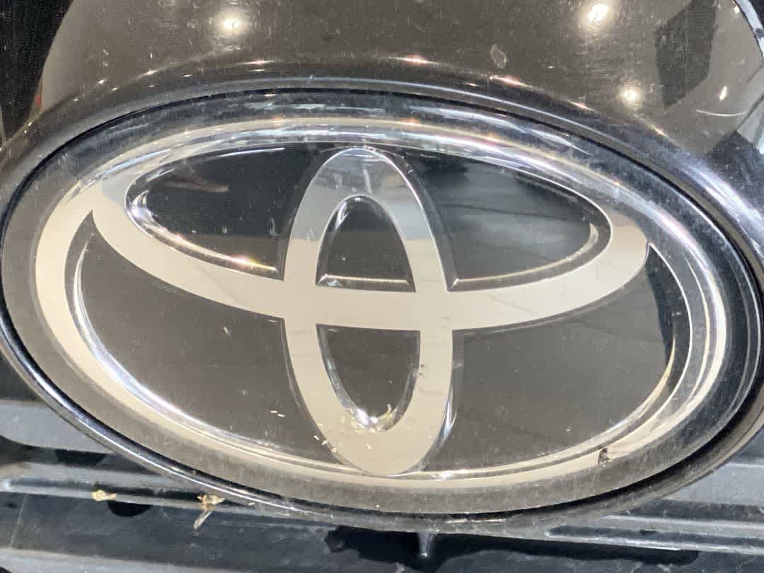 Thumbnail: 2025 Toyota RAV4 - 10