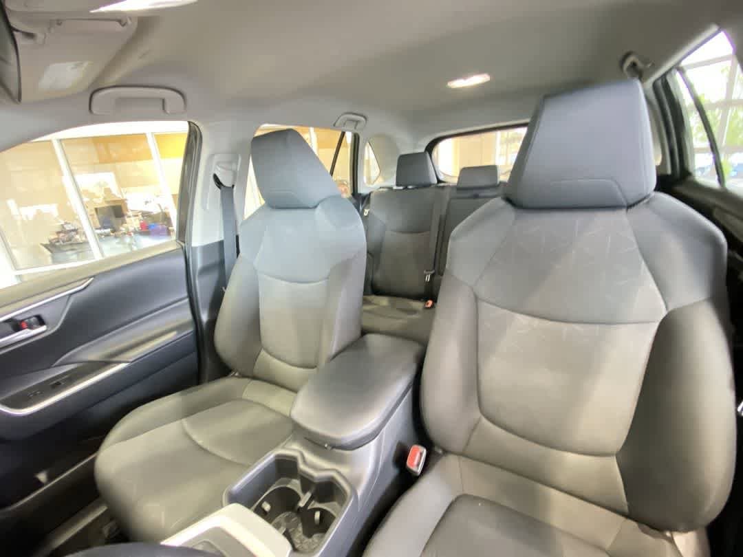 Thumbnail: 2025 Toyota RAV4 - 14