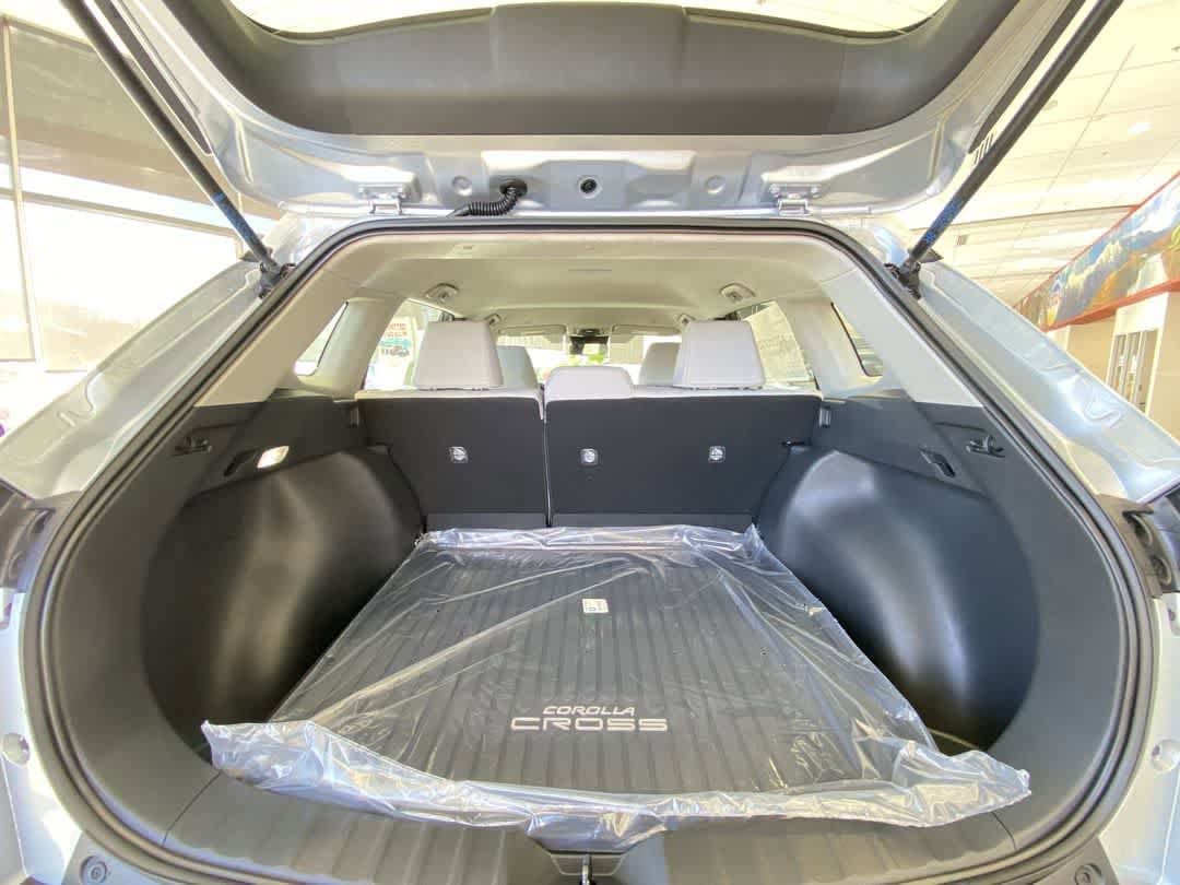 Thumbnail: 2026 Toyota Corolla Cross - 25