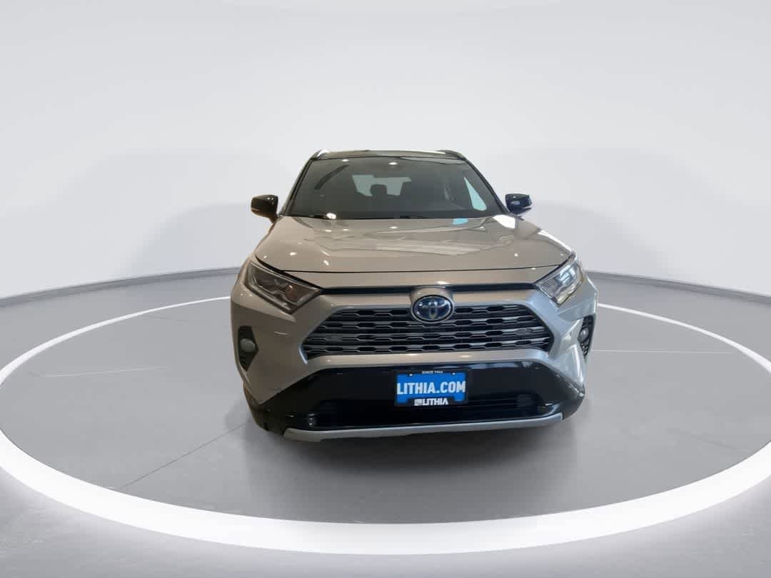 Thumbnail: 2021 Toyota RAV4 - 3
