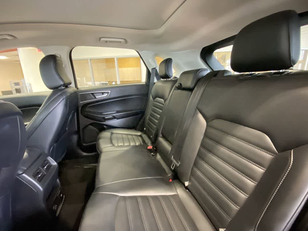 Thumbnail: 2022 Ford Edge - 25