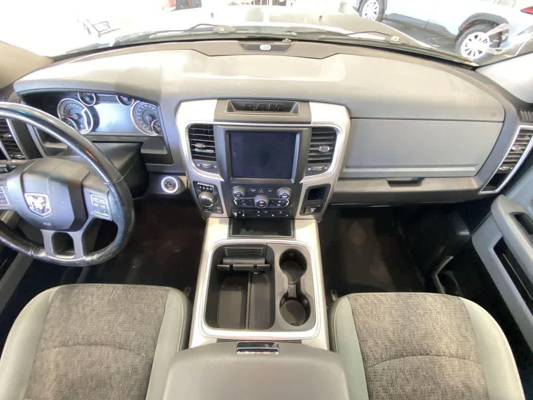 Thumbnail: 2019 RAM 1500 Classic - 23