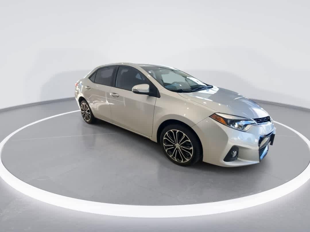 Thumbnail: 2015 Toyota Corolla - 2