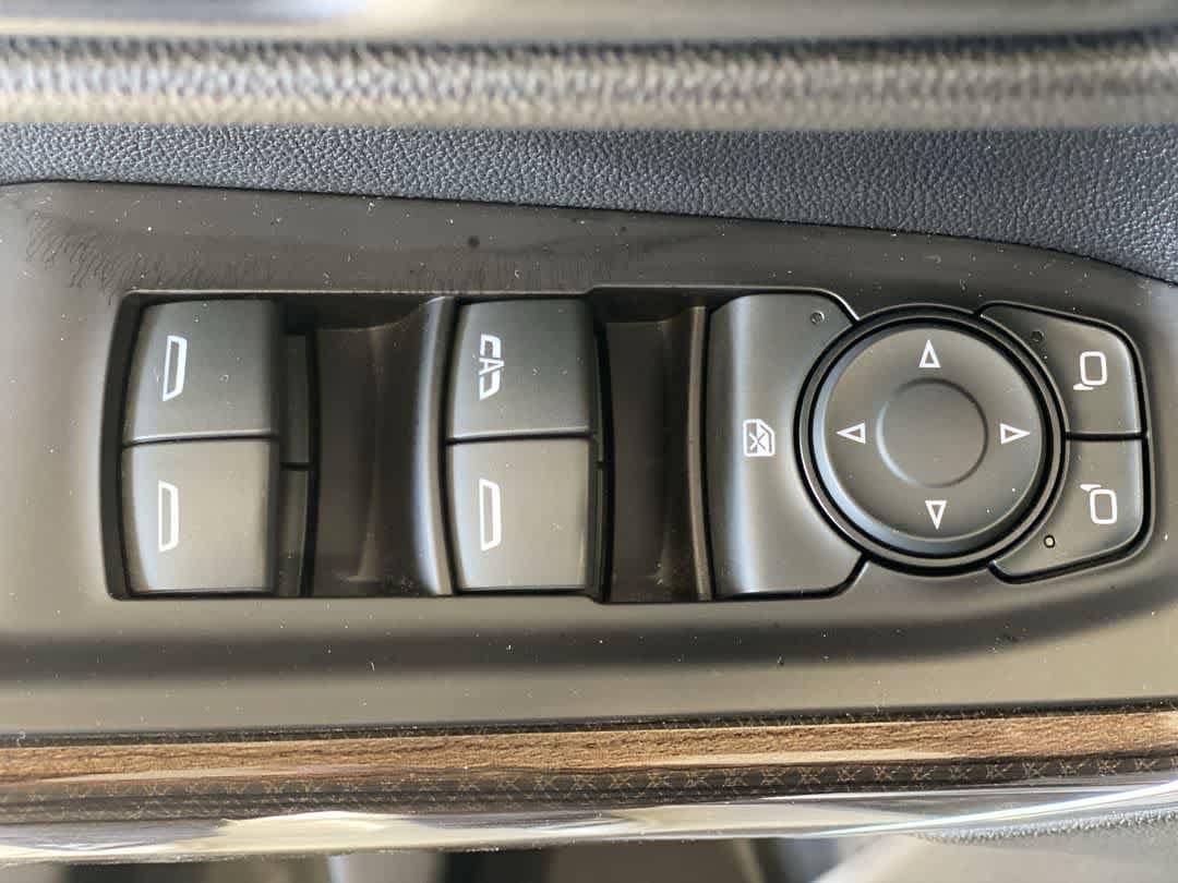Thumbnail: 2019 Chevrolet Silverado 1500 - 16