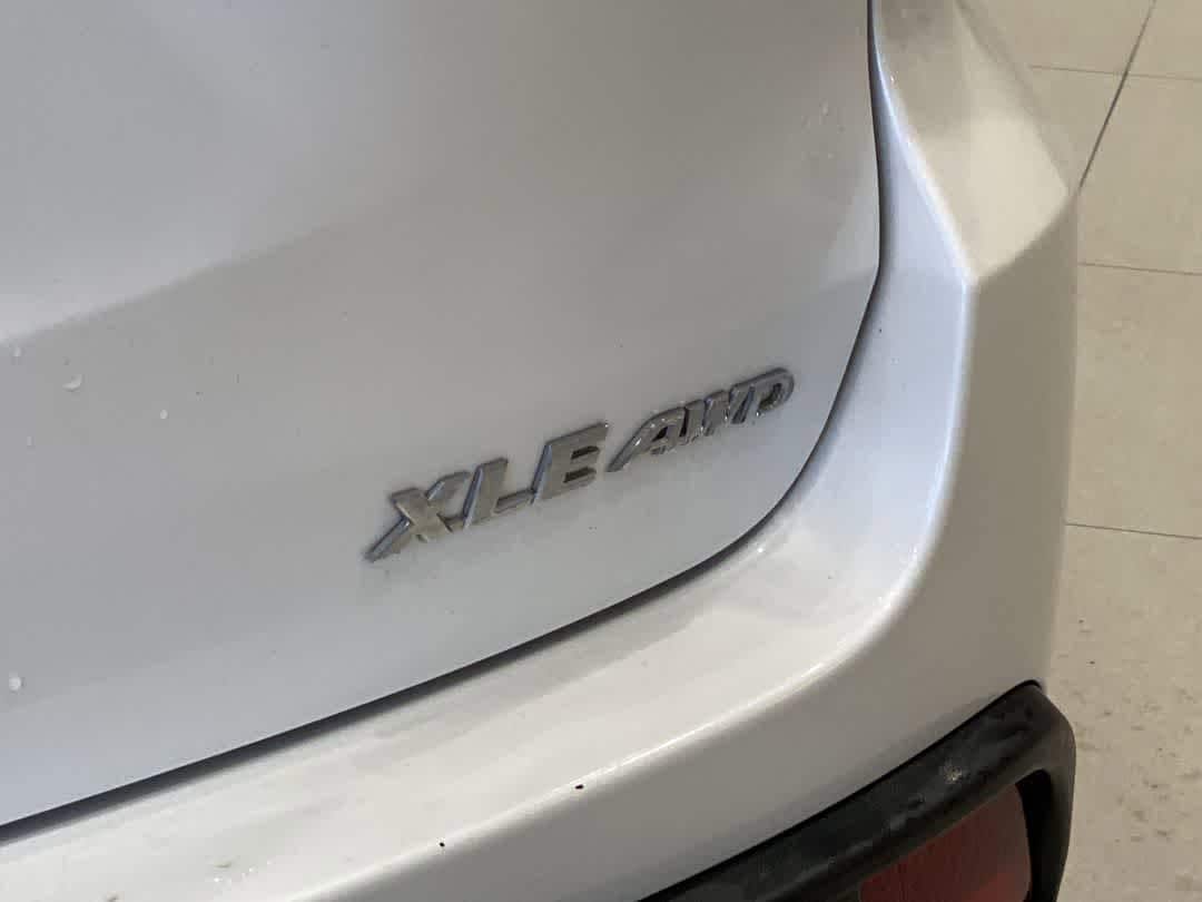 Thumbnail: 2018 Toyota Highlander - 12