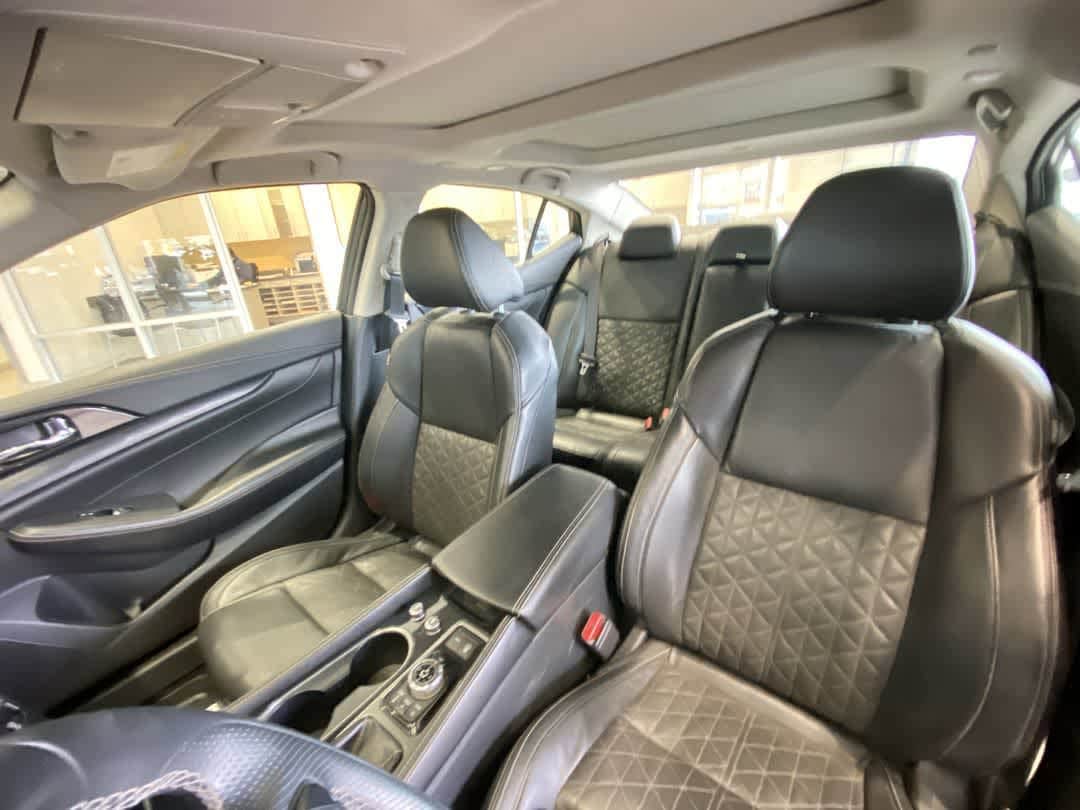 Thumbnail: 2019 Nissan Maxima - 14