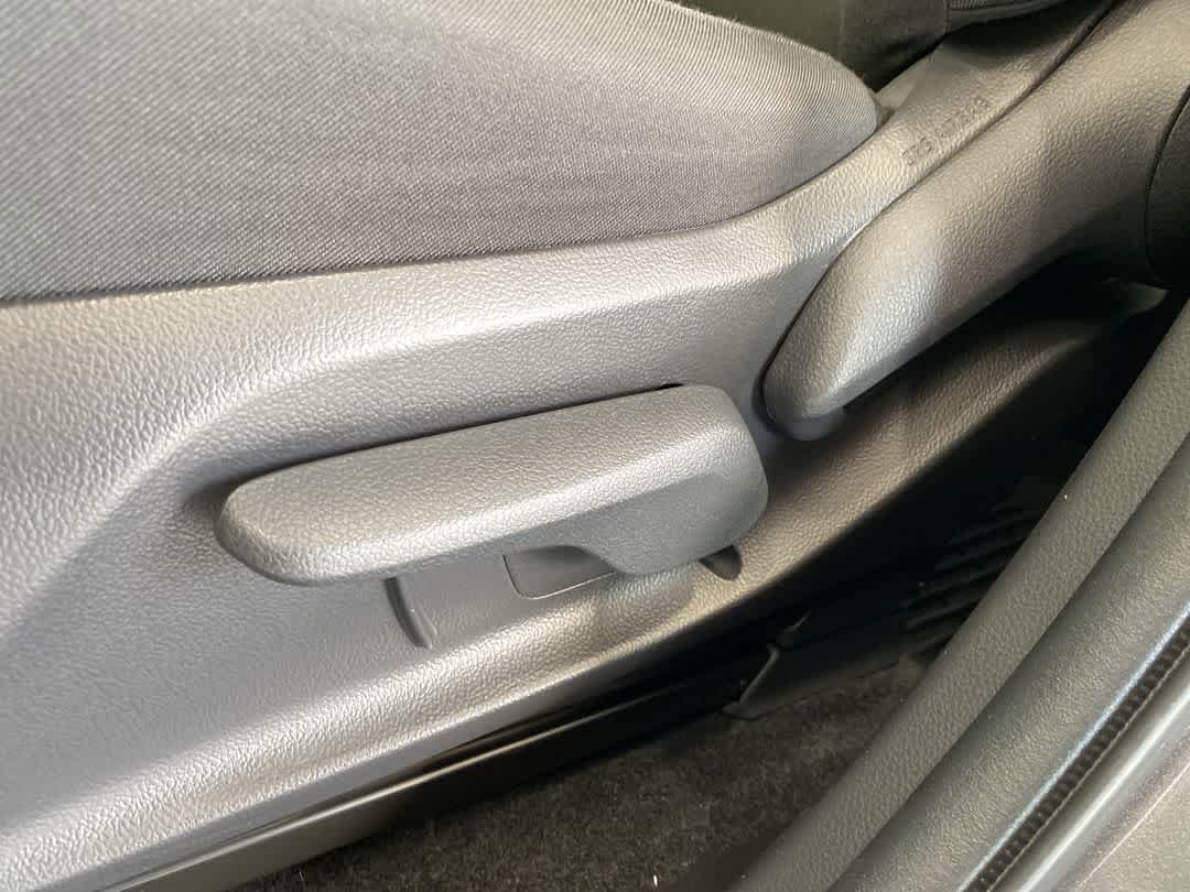 Thumbnail: 2023 Toyota RAV4 - 15