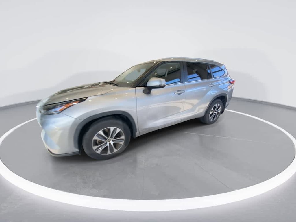 Used 2023 Toyota Highlander XLE SUV