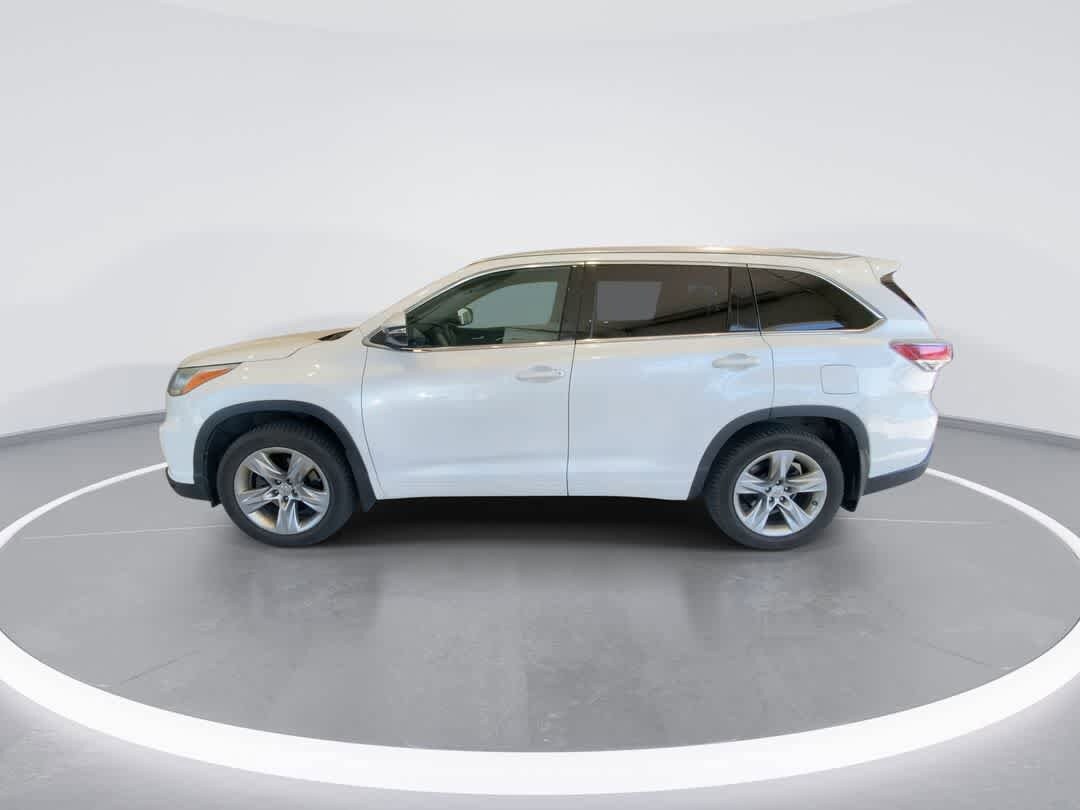 Thumbnail: 2015 Toyota Highlander - 5