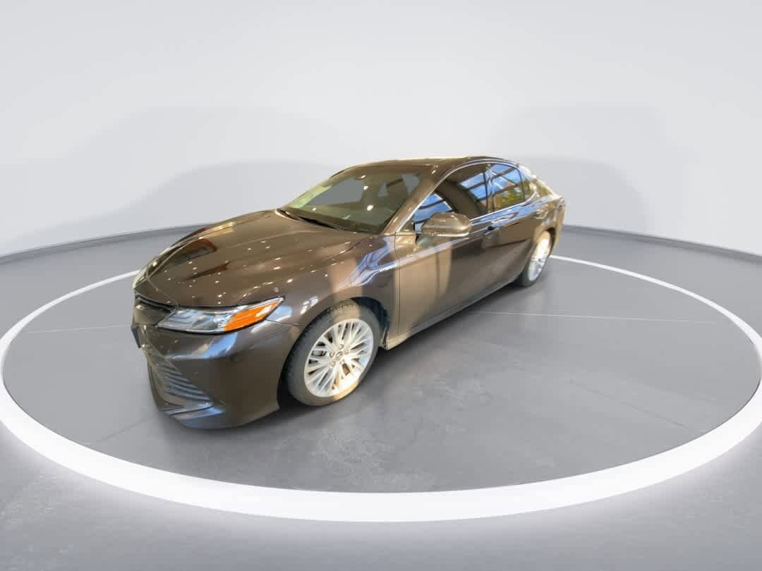 2018 Toyota Camry Hybrid XLE photo 4