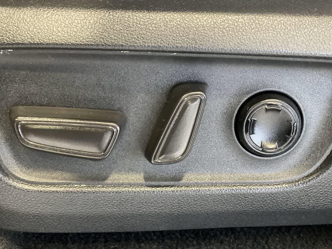 Thumbnail: 2025 Toyota 4Runner - 14