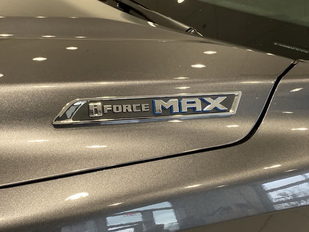 Thumbnail: 2023 Toyota Sequoia - 10