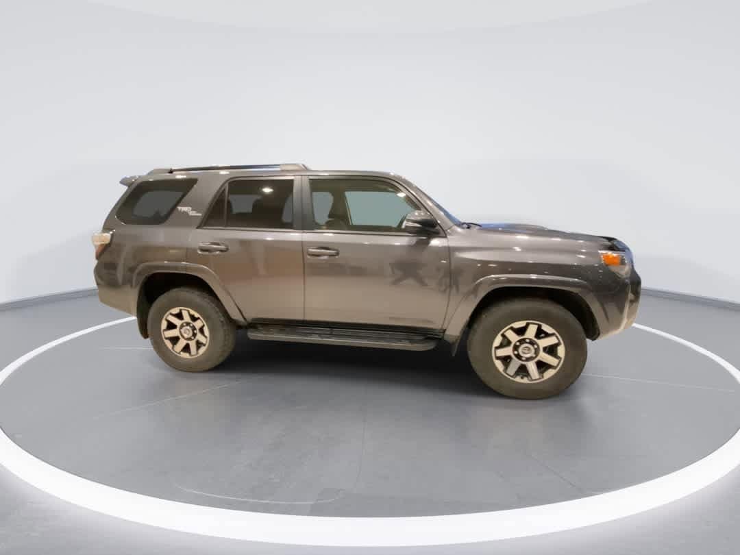 Thumbnail: 2019 Toyota 4Runner - 9