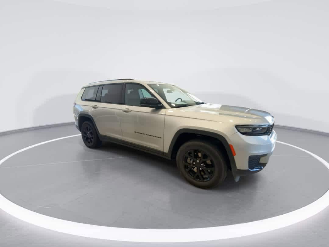 Thumbnail: 2024 Jeep Grand Cherokee L - 2