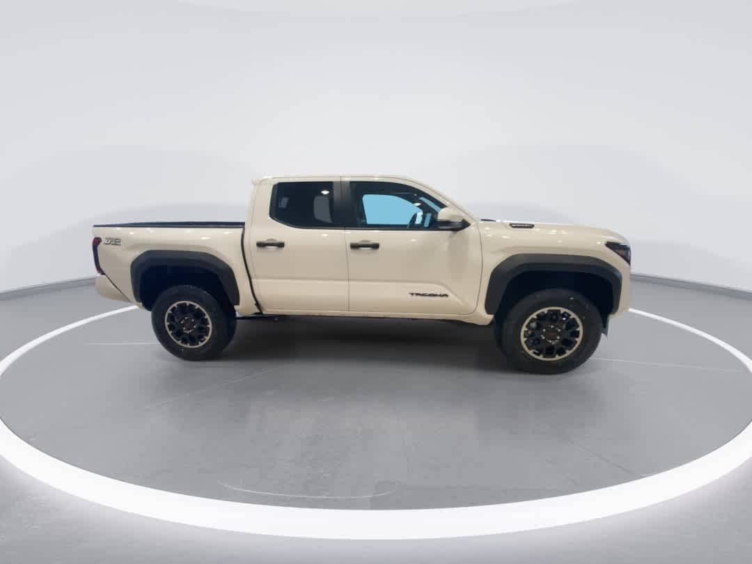 Thumbnail: 2025 Toyota Tacoma - 9