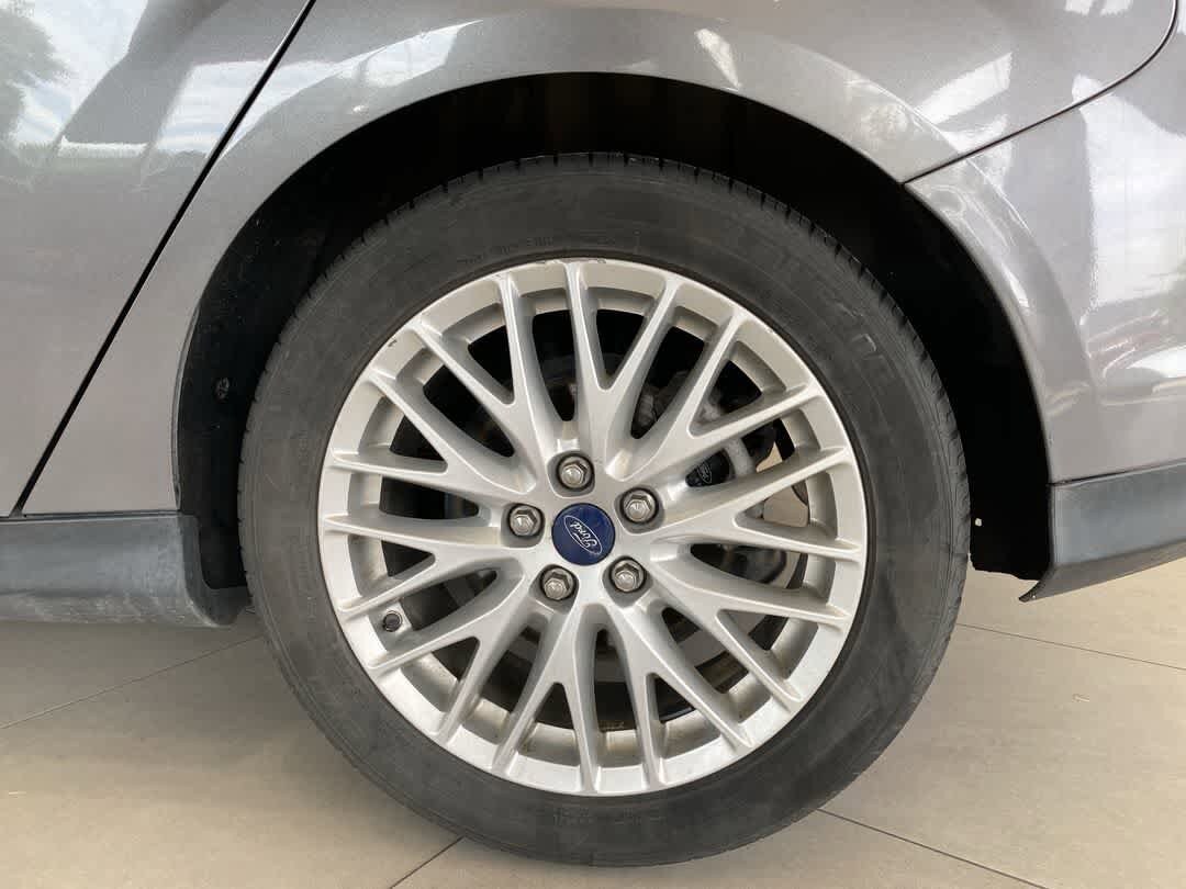 Thumbnail: 2014 Ford Focus - 12