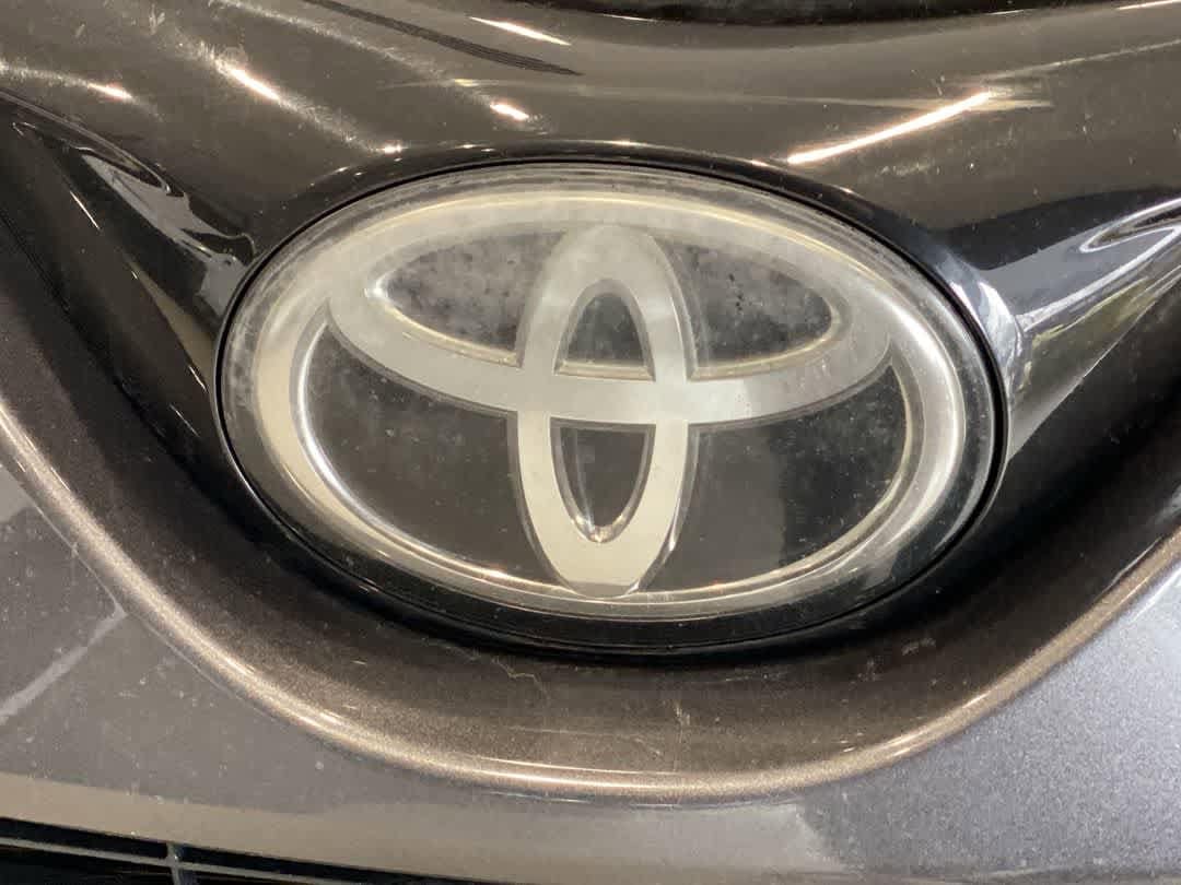 Thumbnail: 2018 Toyota RAV4 - 10