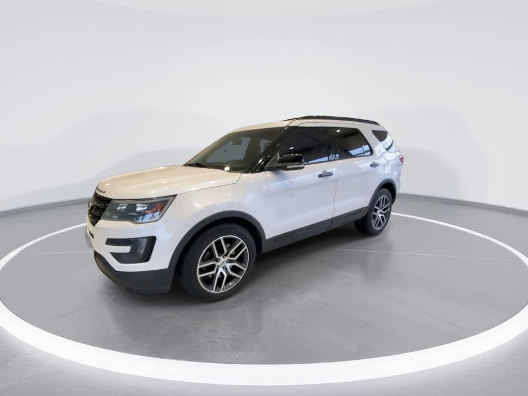 Thumbnail: 2016 Ford Explorer - 4