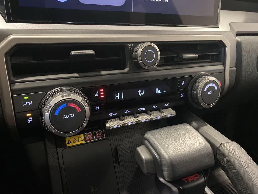 Thumbnail: 2025 Toyota 4Runner - 18