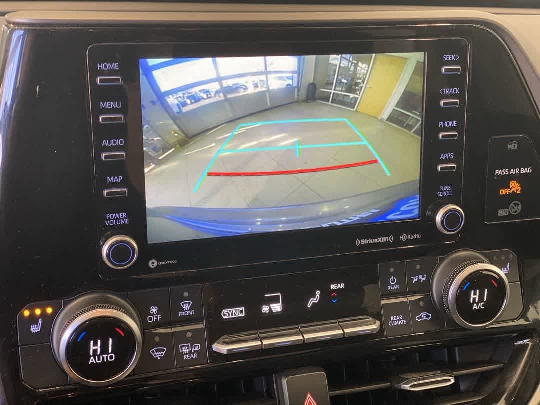 Thumbnail: 2021 Toyota Highlander - 19